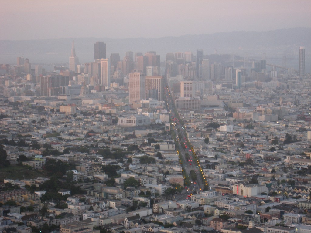 2011 Bay 2 Breakers Friday 1245.JPG - I was able to participate in the 100th annual running of the Bay to Breakers 12K race in San Francisco California. A weekend for sightseeing and racing.